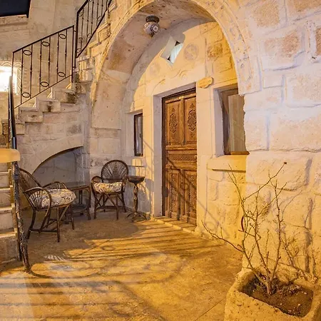 Royal Cave Hotel 3*