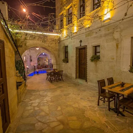 Royal Cave Hotel 3*