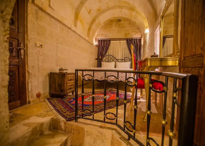 Royal Cave ホテル 3*