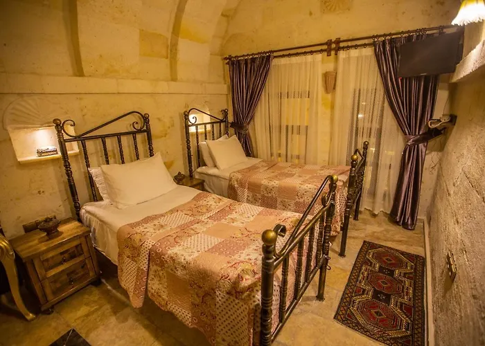 ホテル Royal Cave ウルギュップ