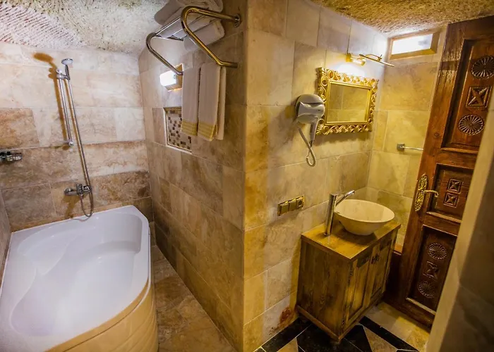 Royal Cave 3* ウルギュップ