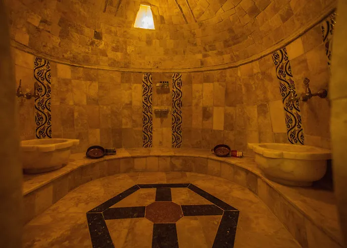 Royal Cave ホテル 3*