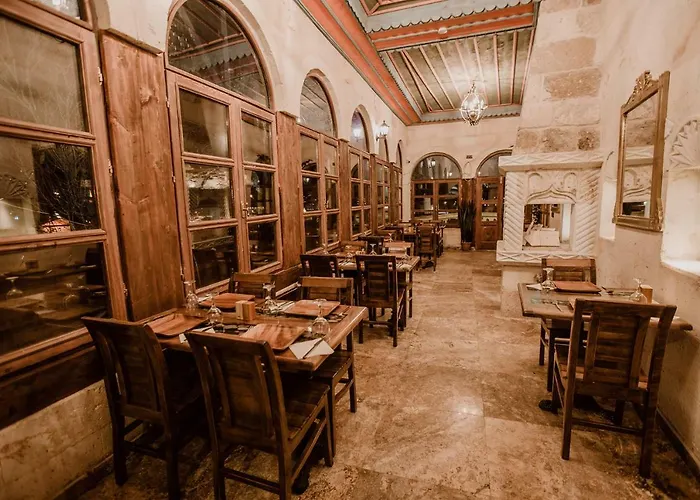 ホテル Royal Cave ウルギュップ