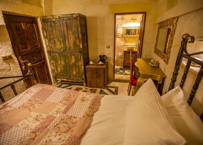 Royal Cave 3* 어굽