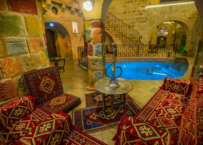 ホテル Royal Cave ウルギュップ